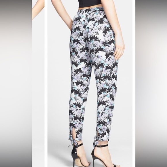 ASTR the Label Floral Print Ankle Tie Pants | Size Small - Picture 2 of 6